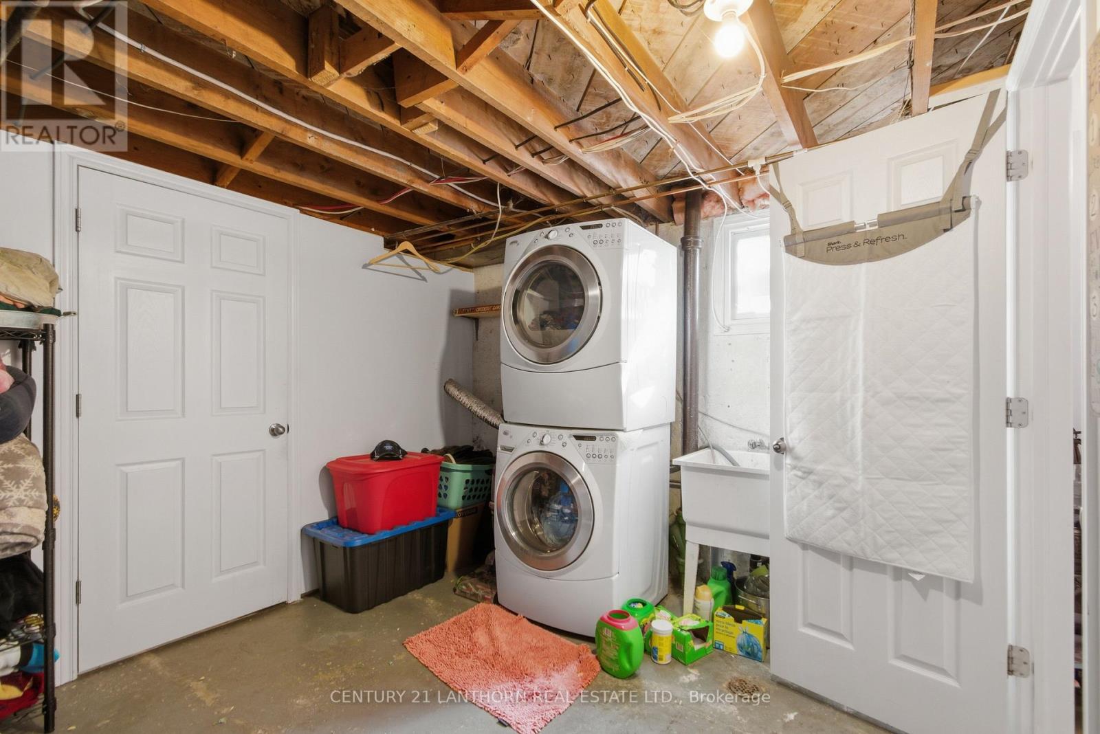 1 CLARKE BOULEVARD — photo 23