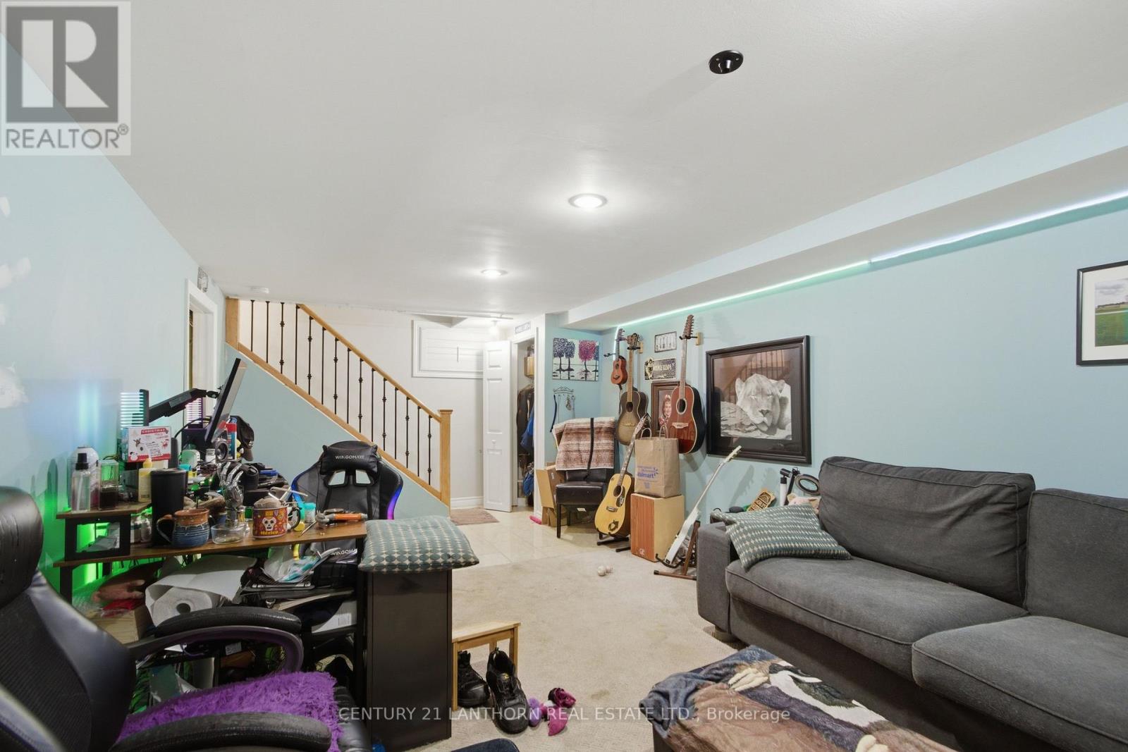 1 CLARKE BOULEVARD - 21