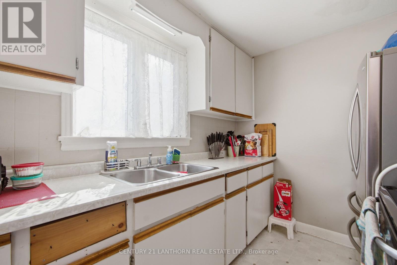 1 CLARKE BOULEVARD - photo 4