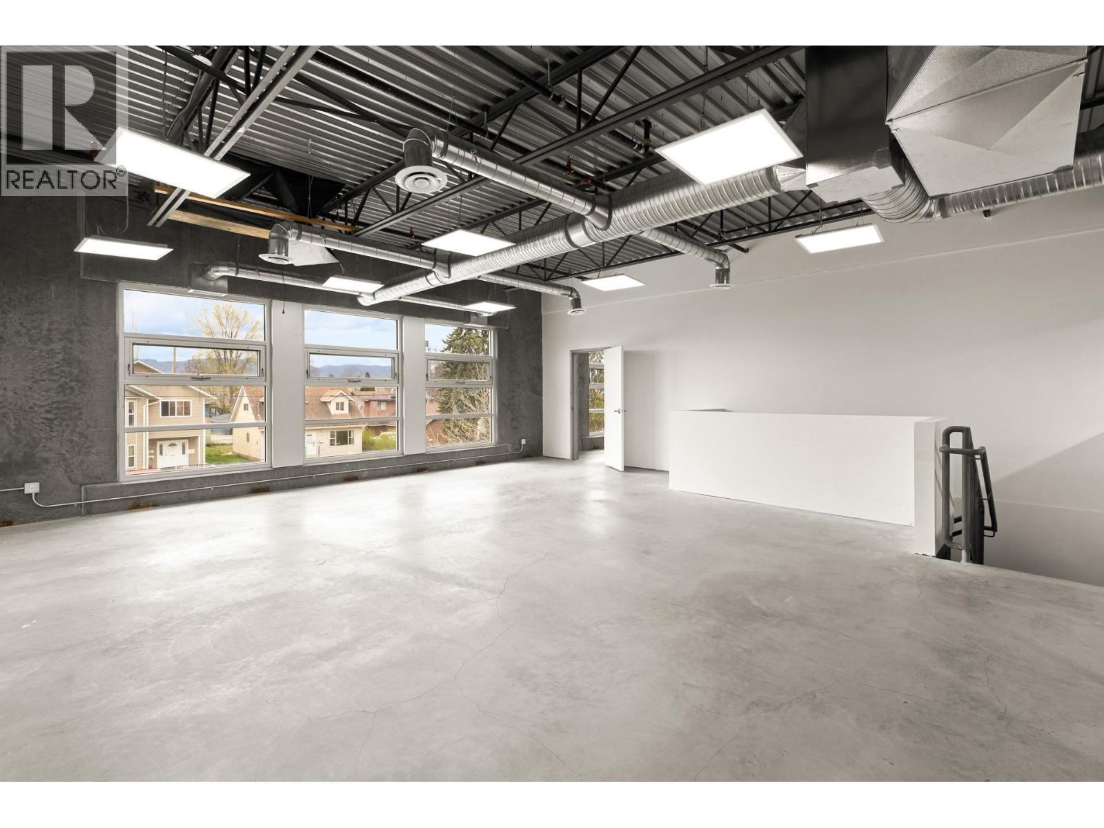 204 & 205 880 Clement Avenue, Kelowna