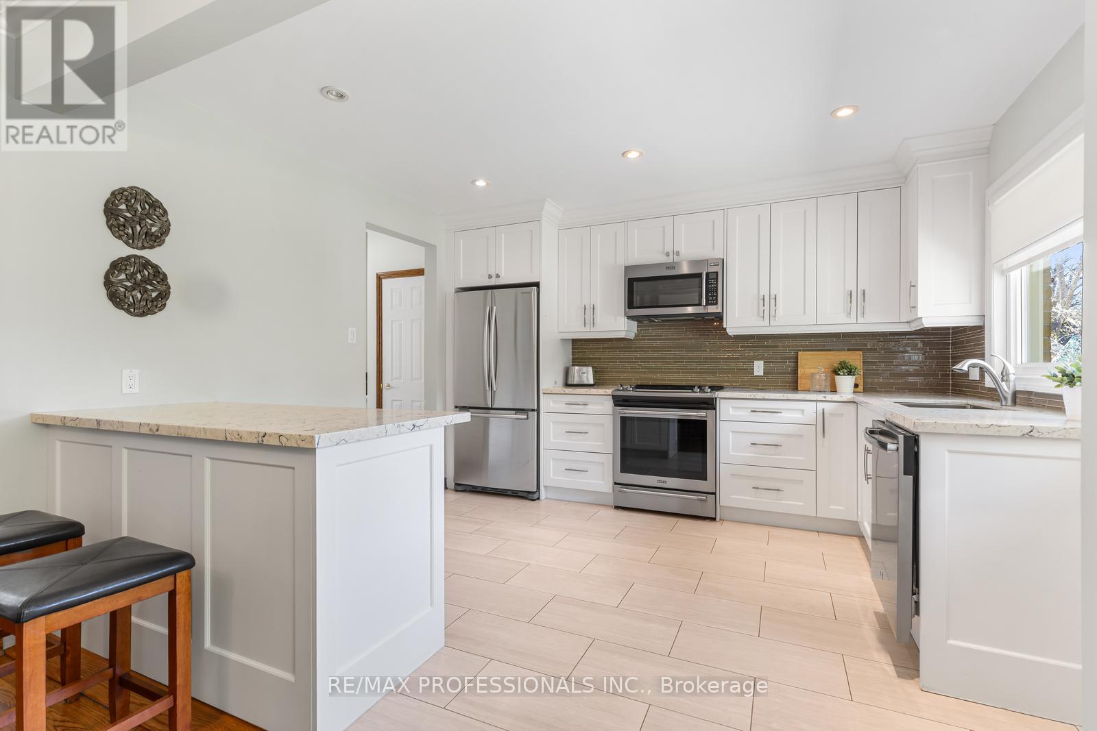 162 LLOYD MANOR ROAD - 13