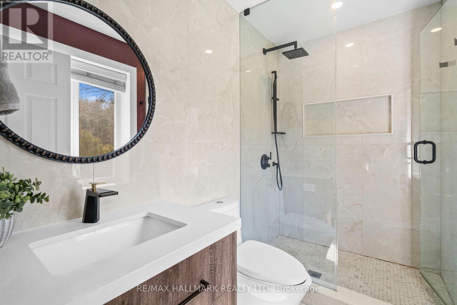 136 LOTHIAN AVENUE — photo 20