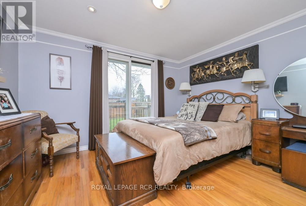 5 LAWRENCE AVENUE W - 15
