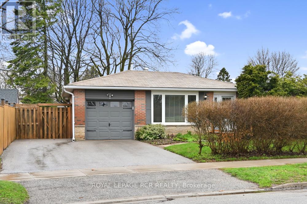 5 LAWRENCE AVENUE W - 2