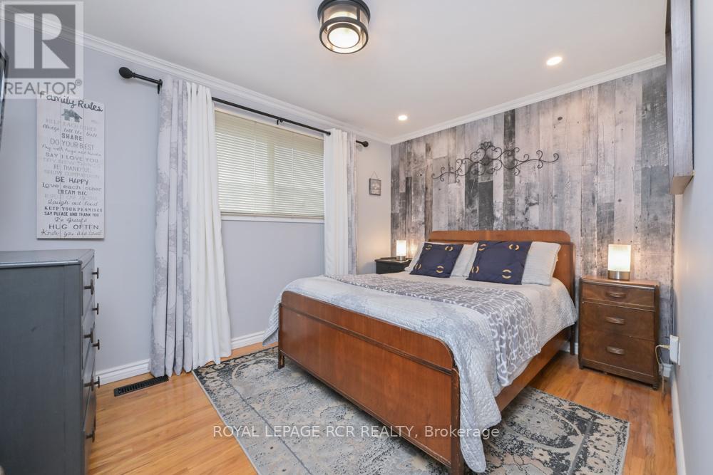 5 LAWRENCE AVENUE W - 20
