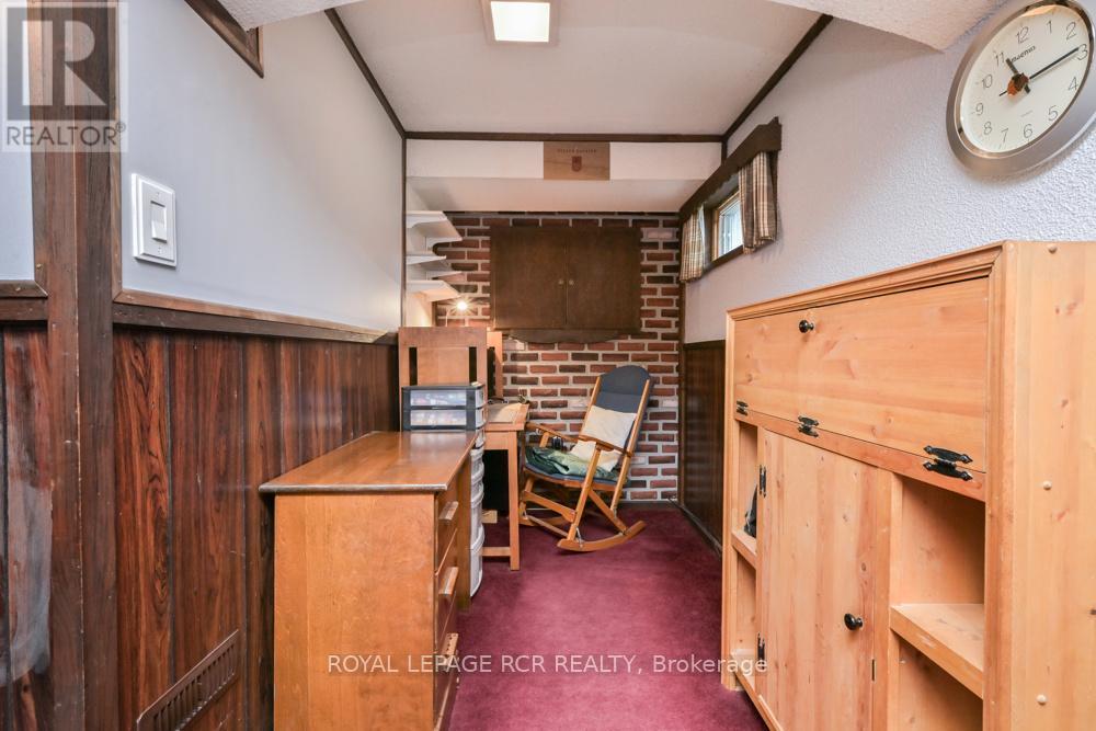 5 LAWRENCE AVENUE W - 25