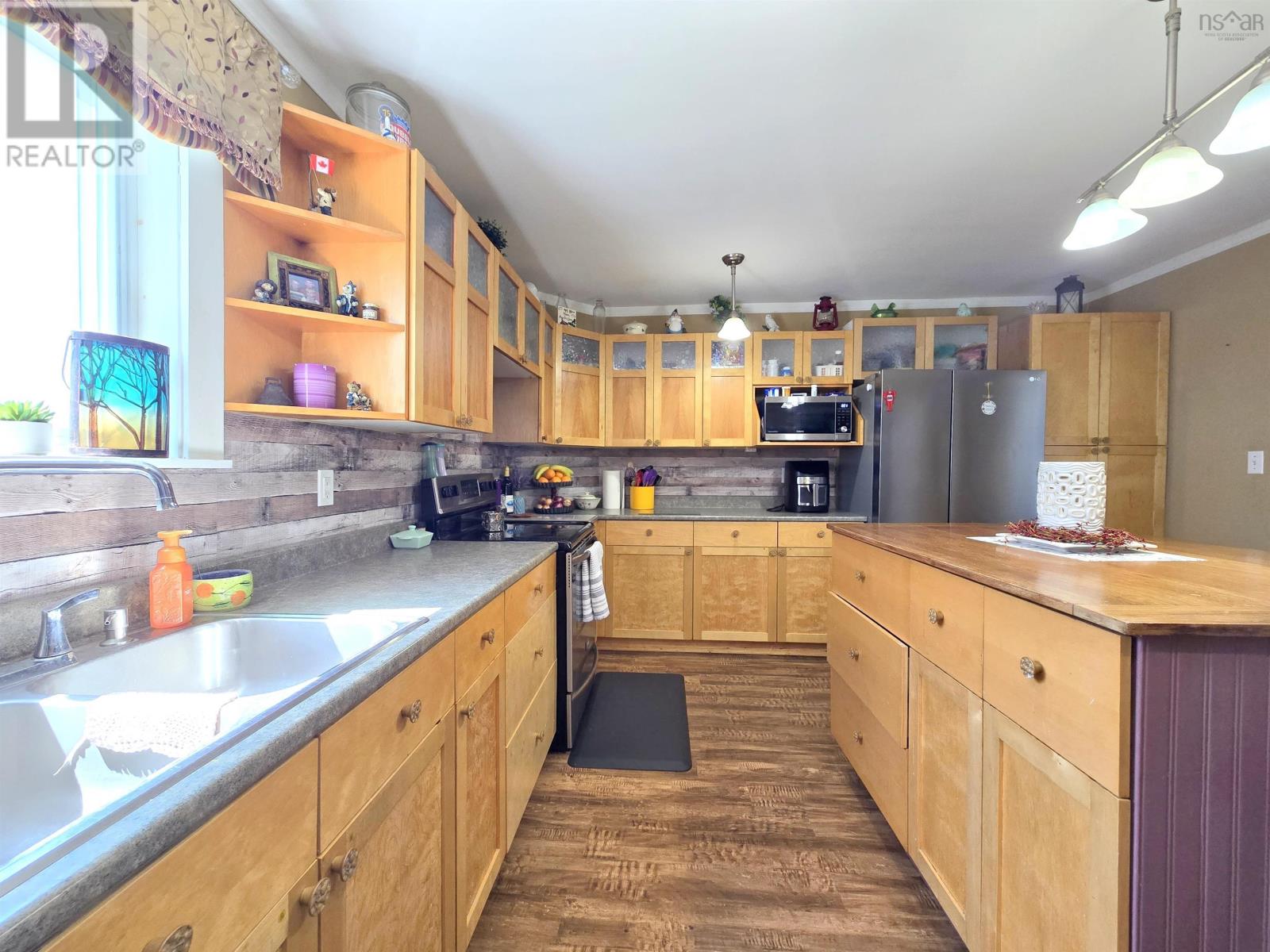 Property 12 of 38 of 13 West Victoria Street