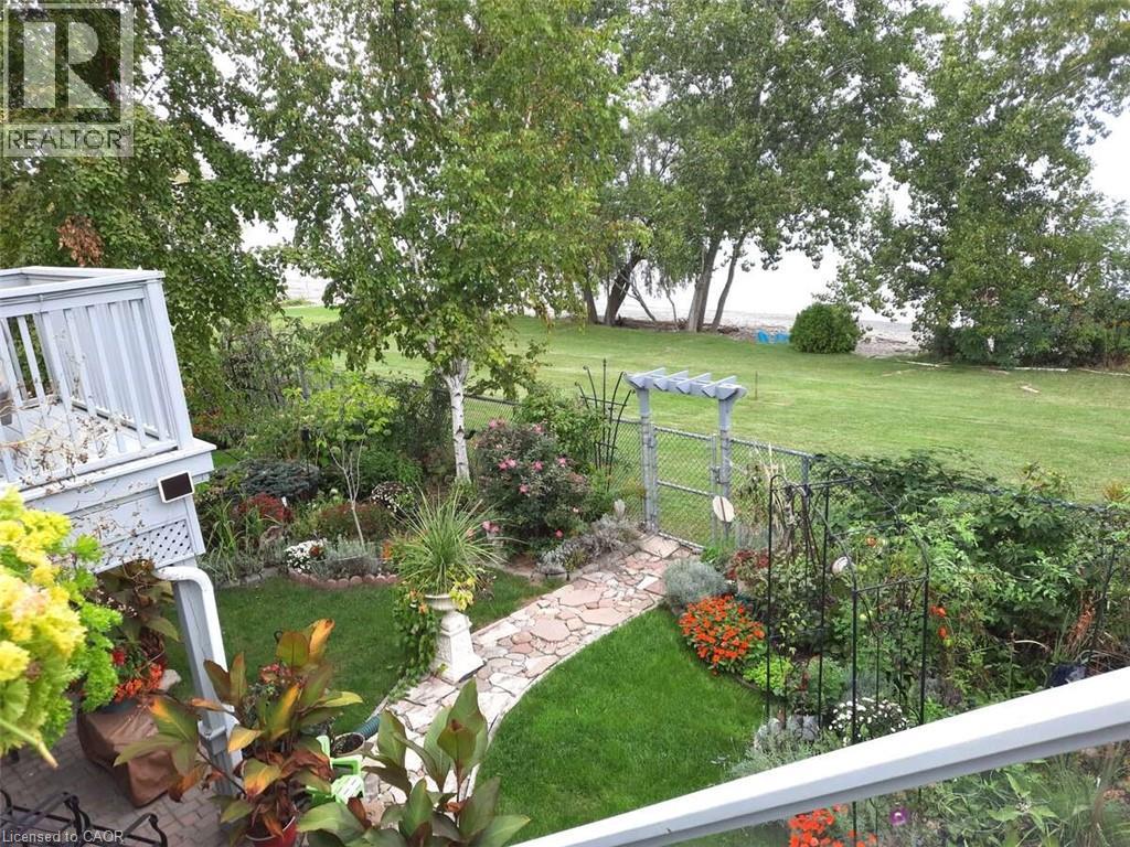 44 MORRISON Crescent — photo 37
