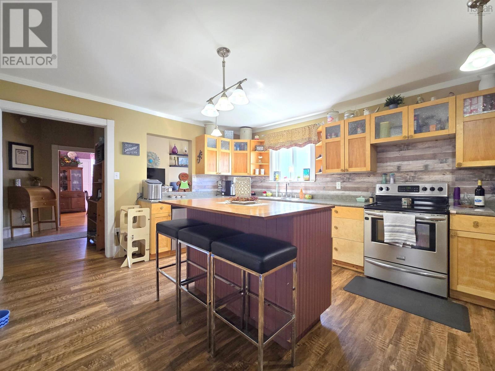 Property 9 of 38 of 13 West Victoria Street