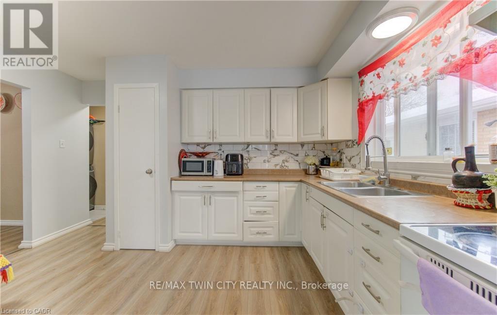 110 HAZELGLEN DRIVE — photo 11