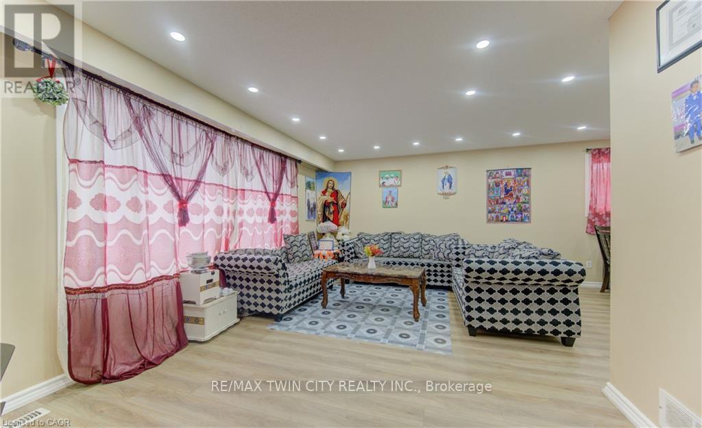 110 HAZELGLEN DRIVE - photo 4
