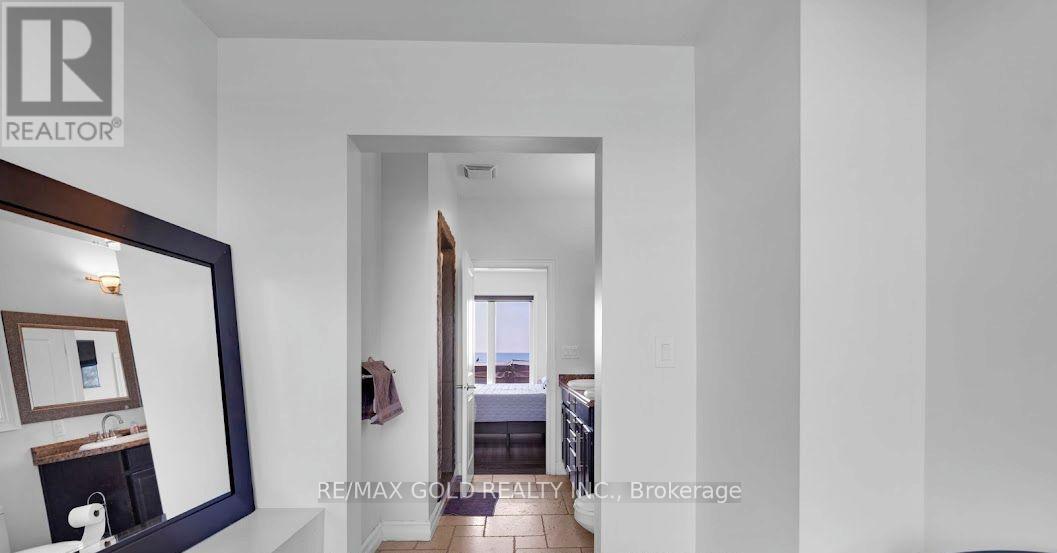 1932 OCEAN BOULEVARD - 23