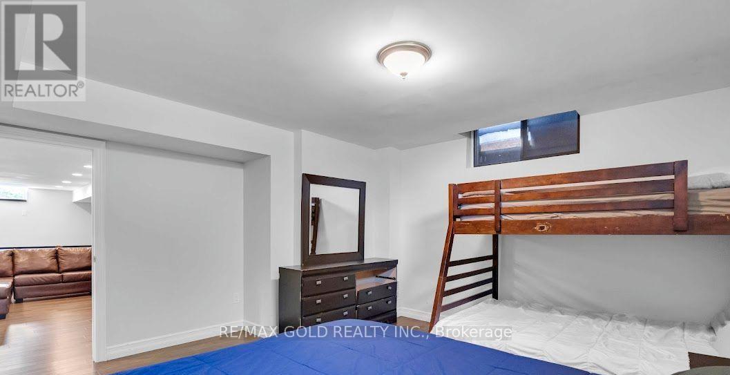1932 OCEAN BOULEVARD - 37