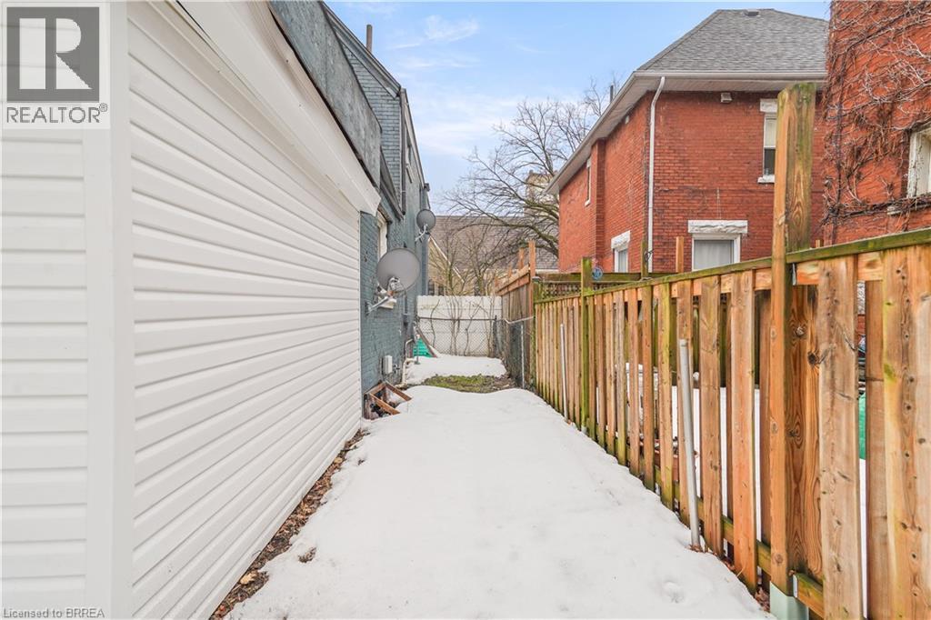 276 DALHOUSIE Street - 35