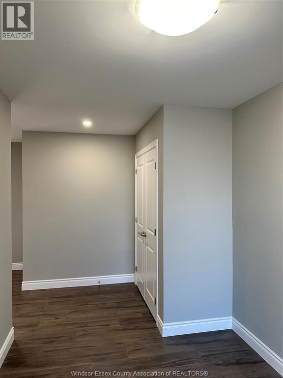 8 BETTY COURT - 11