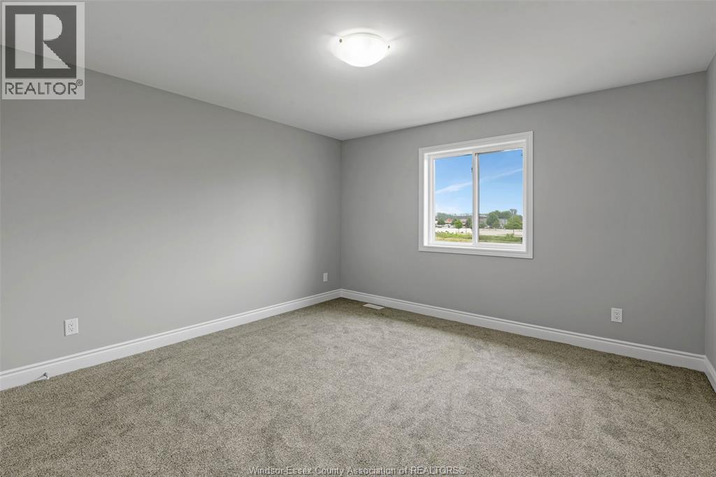 8 BETTY COURT - 23