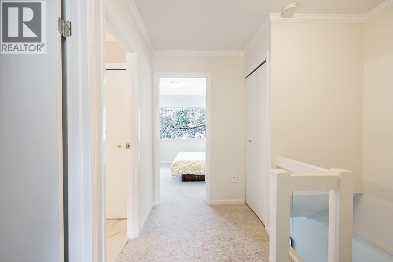 2 1960 RUFUS DRIVE, North Vancouver
