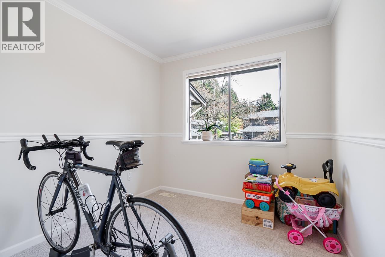 2 1960 RUFUS DRIVE, North Vancouver