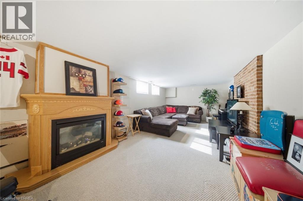 71 PINECREST Drive — photo 26
