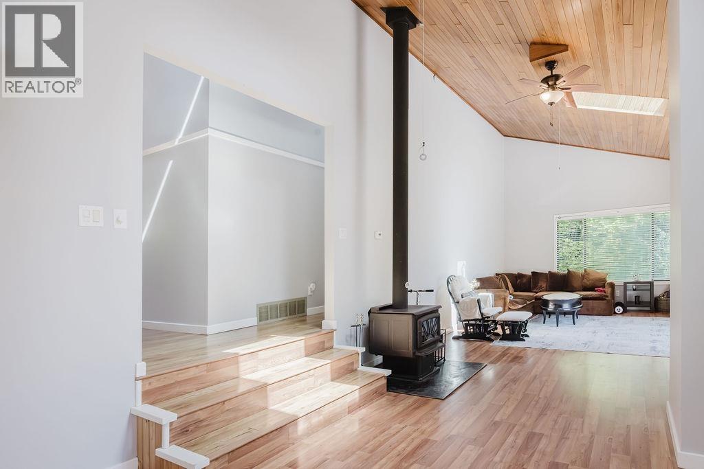 5899 SPRIGGS ROAD, Madeira Park