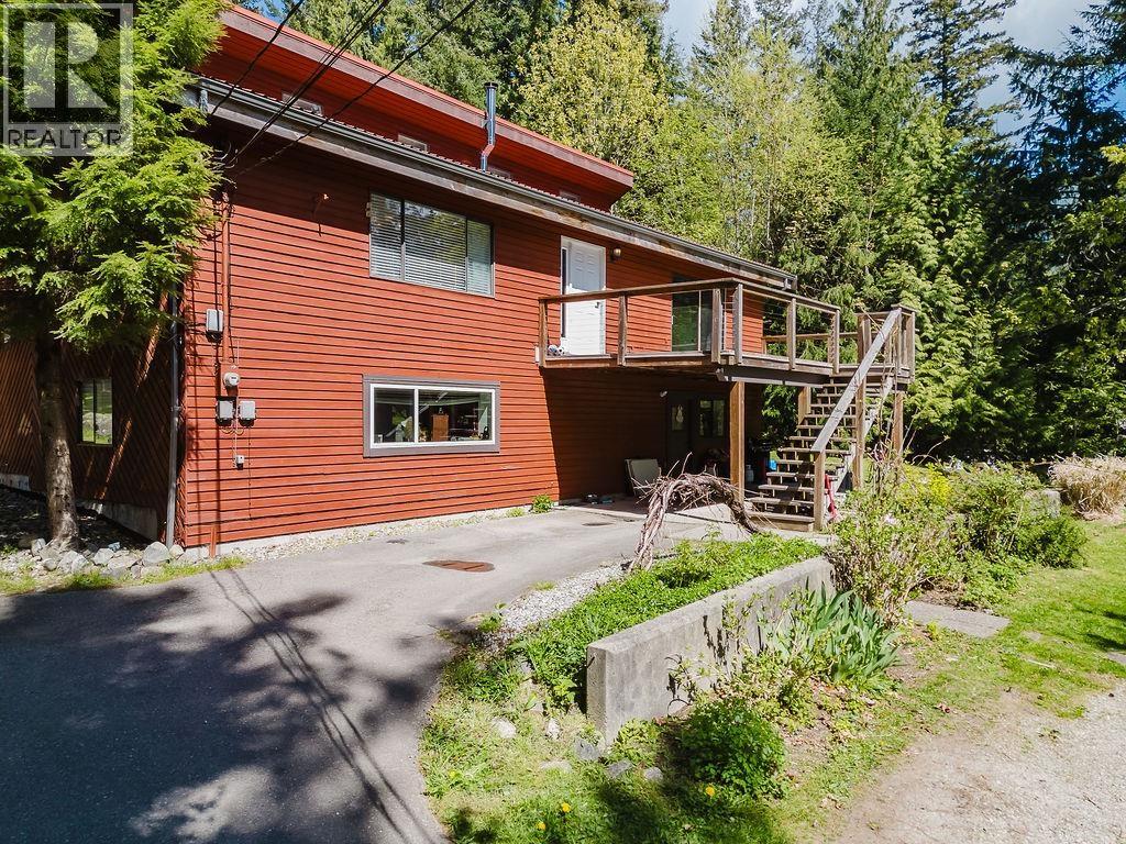 5899 SPRIGGS ROAD, Madeira Park