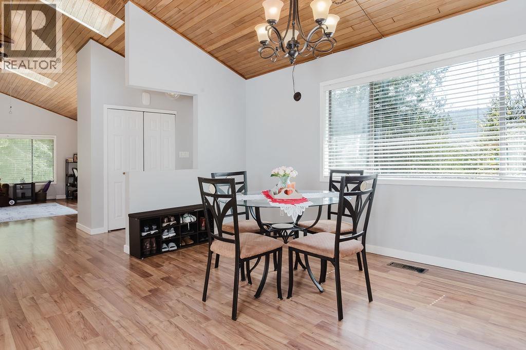 5899 SPRIGGS ROAD, Madeira Park