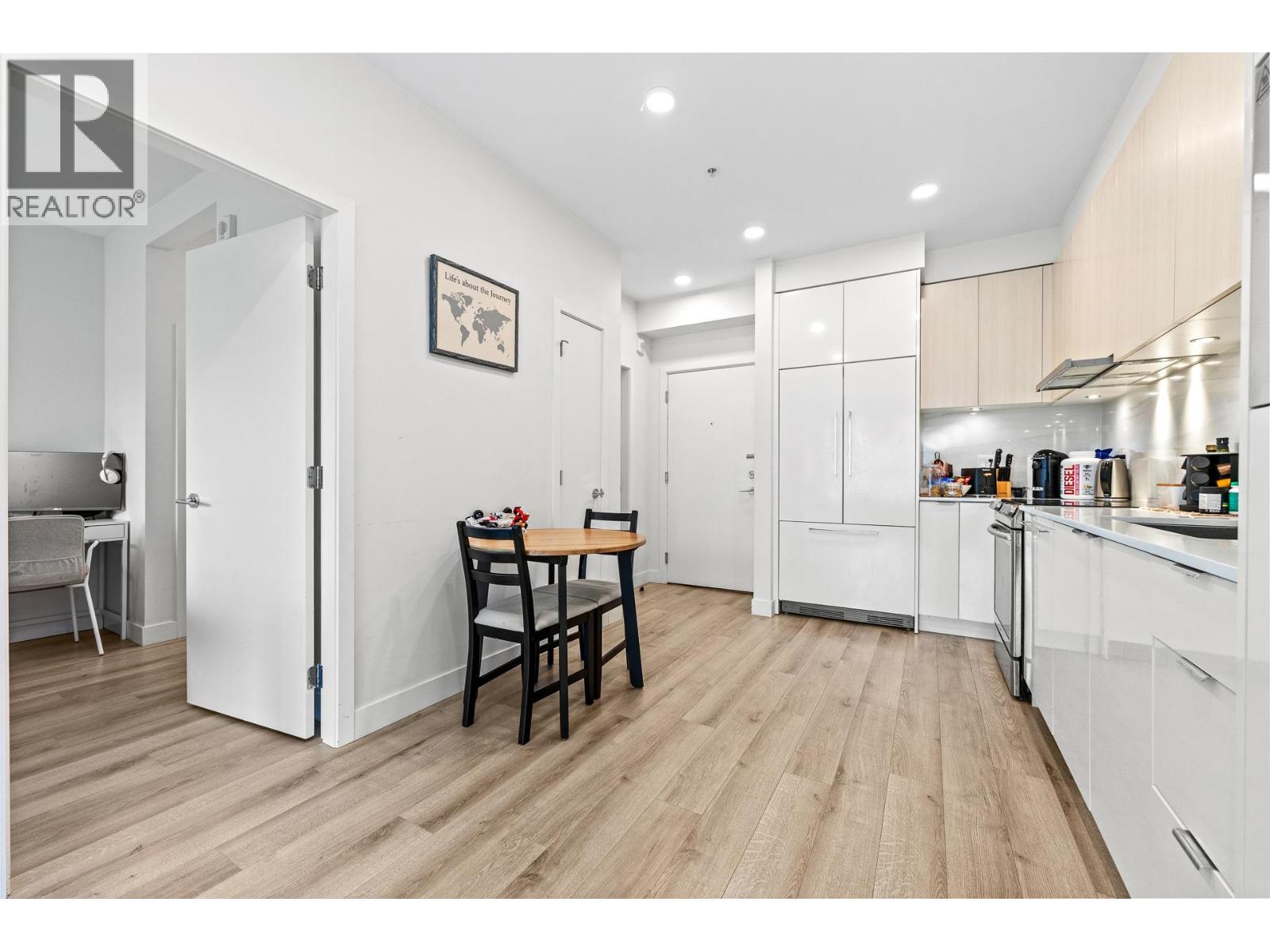 #215-1892 STARLING Drive, Tsawwassen