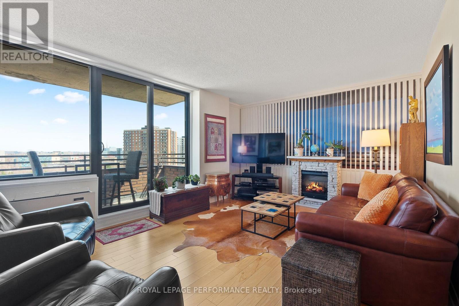 #1003 71 SOMERSET STREET W - 25