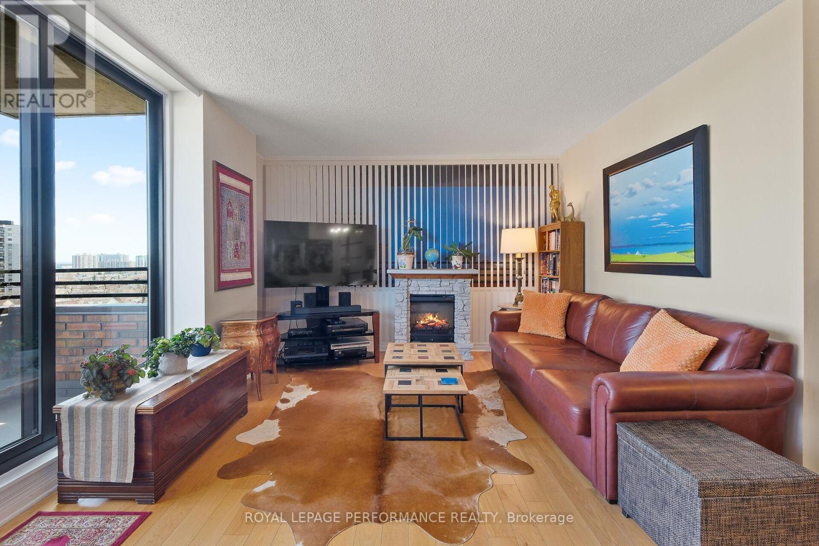 #1003 71 SOMERSET STREET W - 26