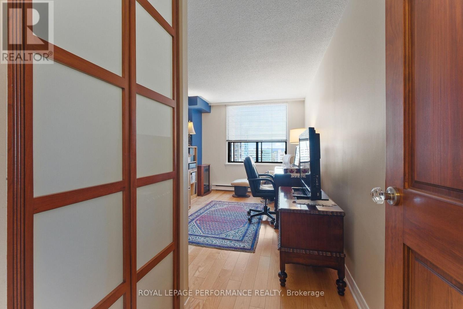#1003 71 SOMERSET STREET W - 28