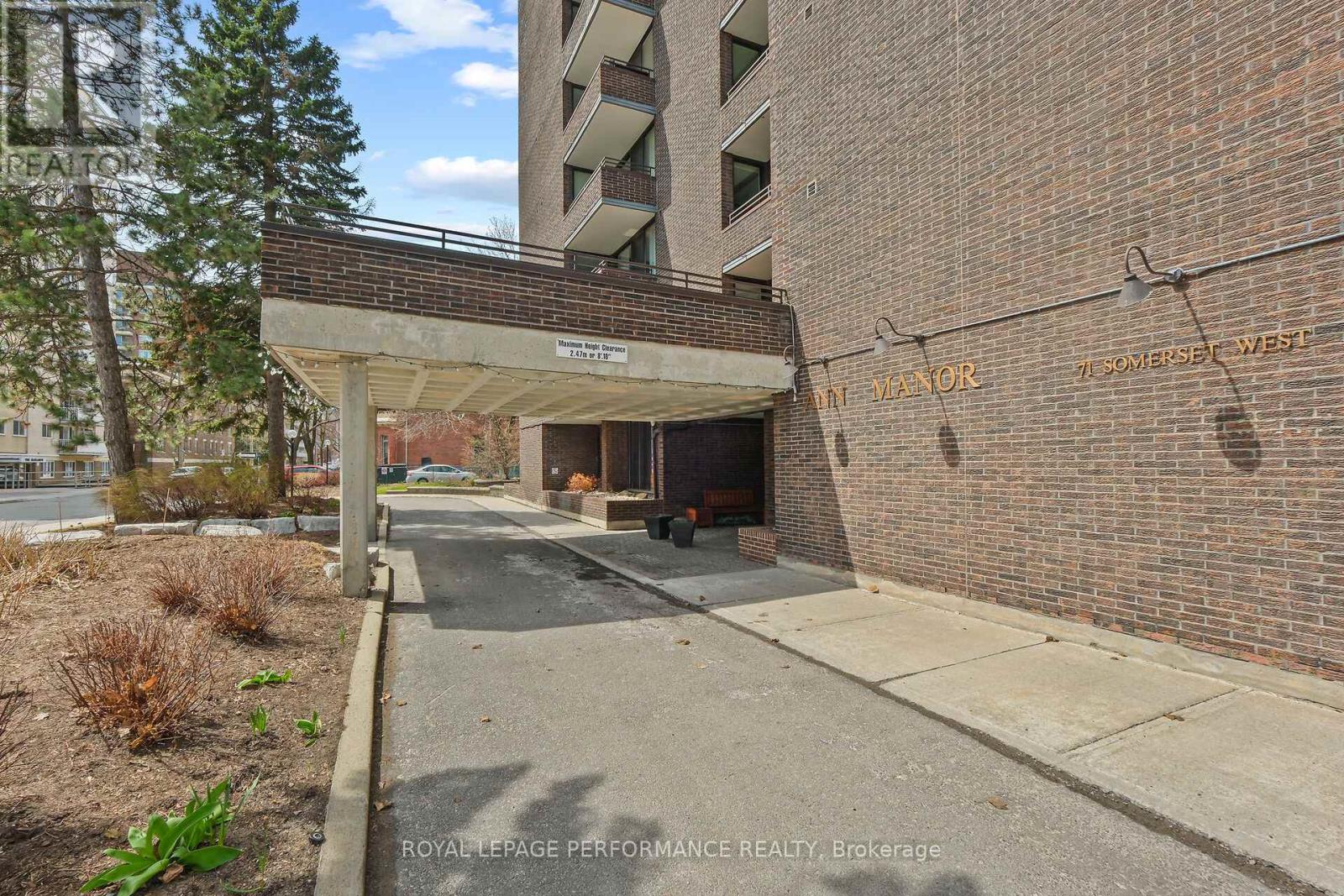 #1003 71 SOMERSET STREET W - 3