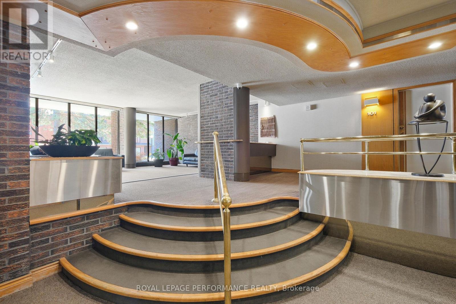 #1003 71 SOMERSET STREET W - 4