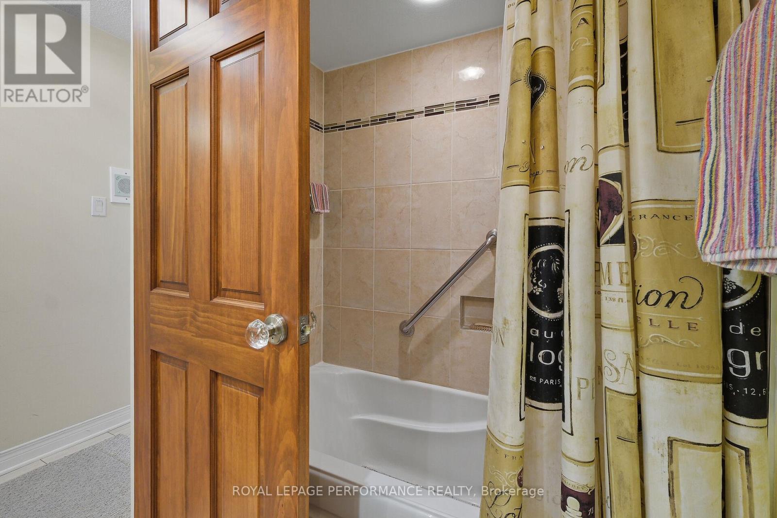 #1003 71 SOMERSET STREET W - 40