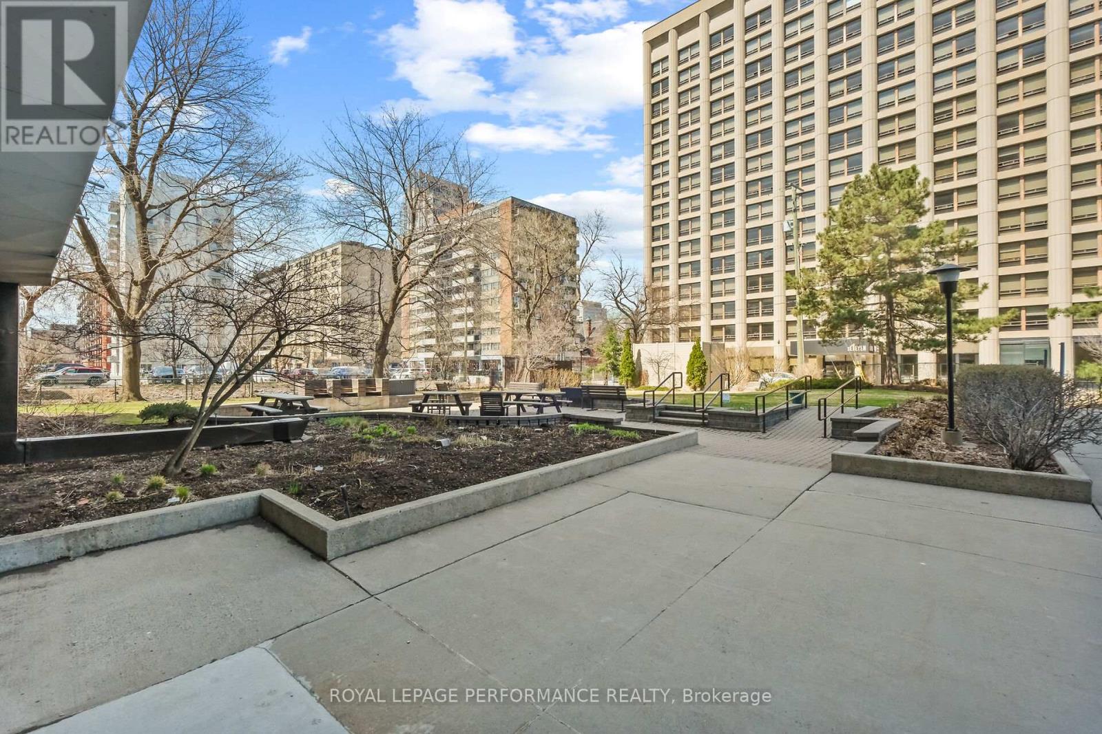 #1003 71 SOMERSET STREET W - 46