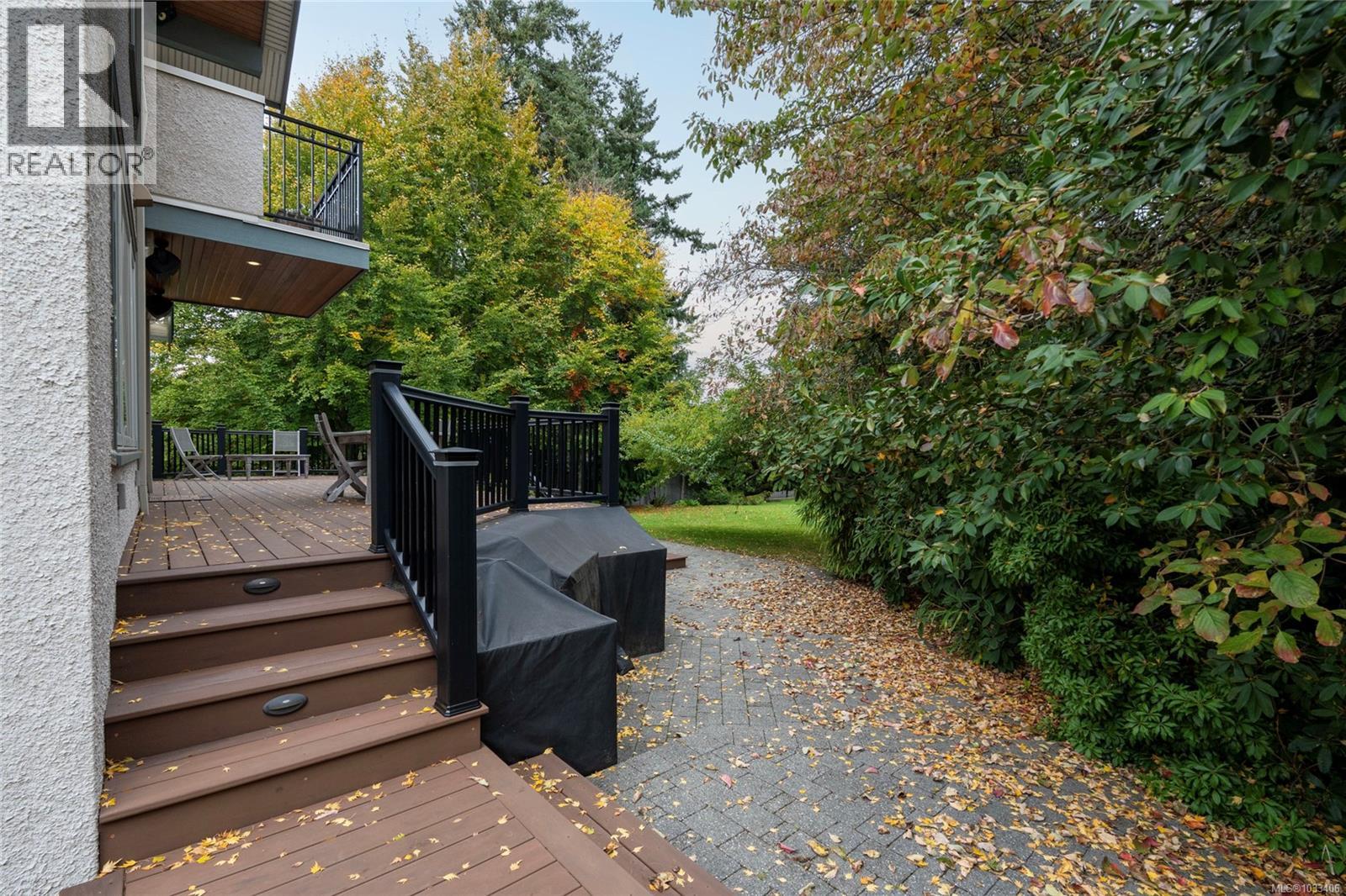 1690 Ash Rd - 43