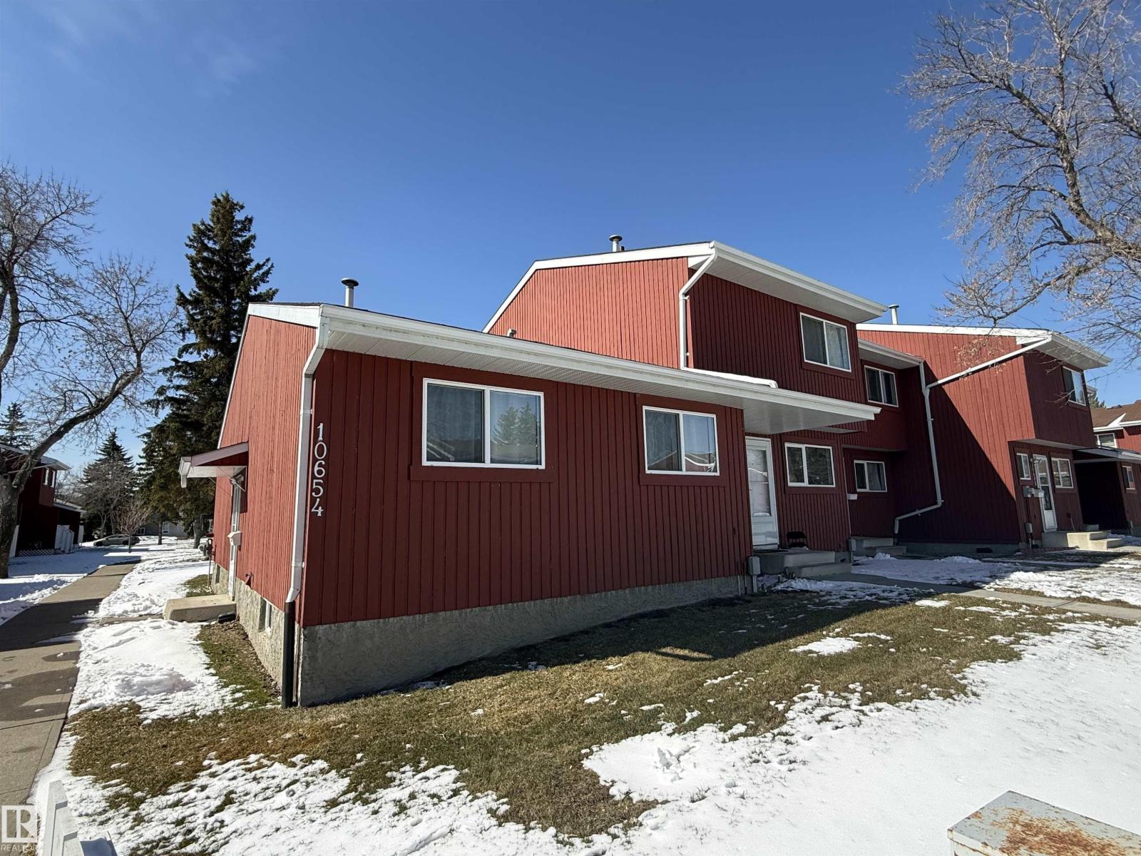 10654 BEAUMARIS RD NW, Edmonton