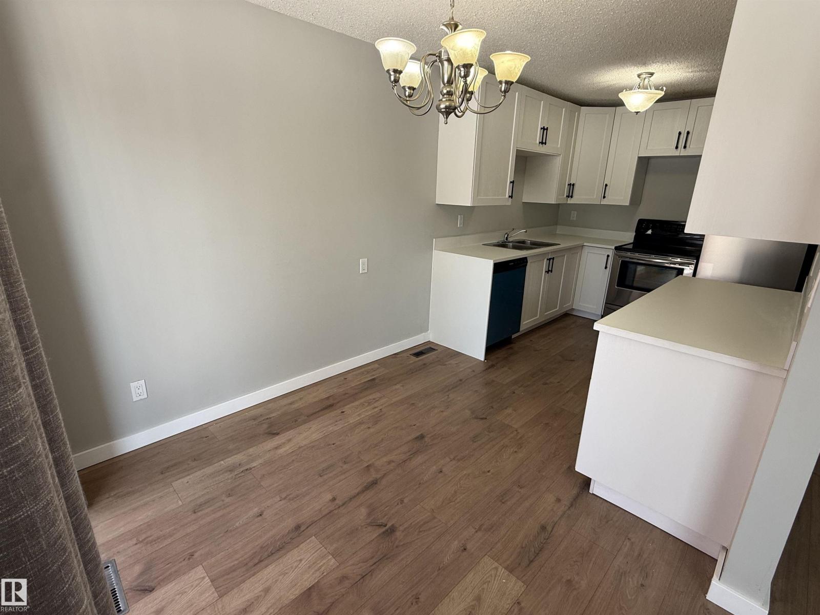 10654 BEAUMARIS RD NW, Edmonton