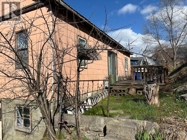 108 Richards Street - 3
