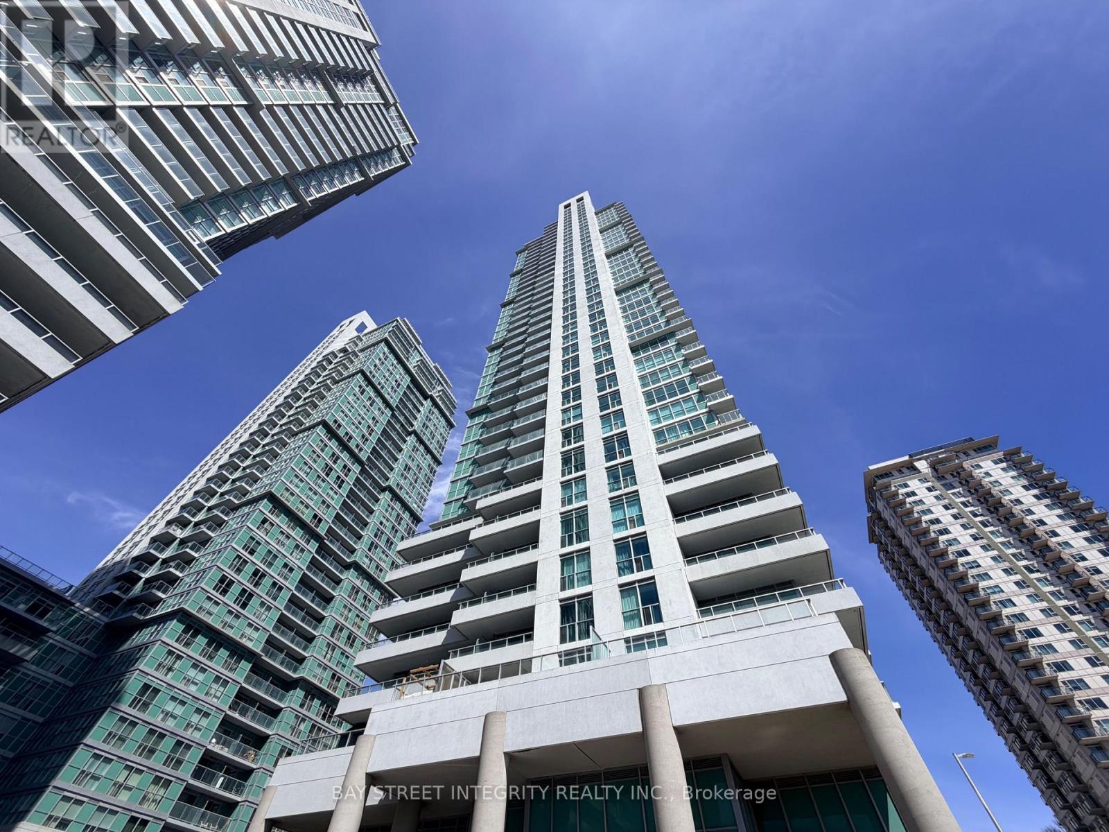 Listing photo of 1605 - 50 TOWN CENTRE COURT