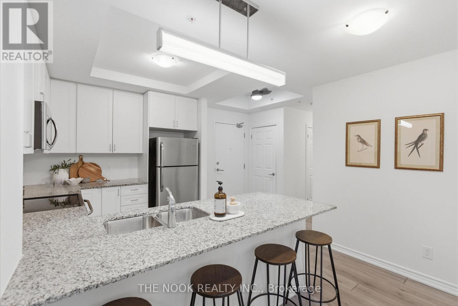 #101 670 GORDON STREET - 7