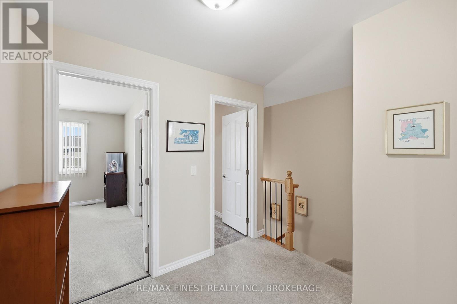6 KARLEE COURT - 23