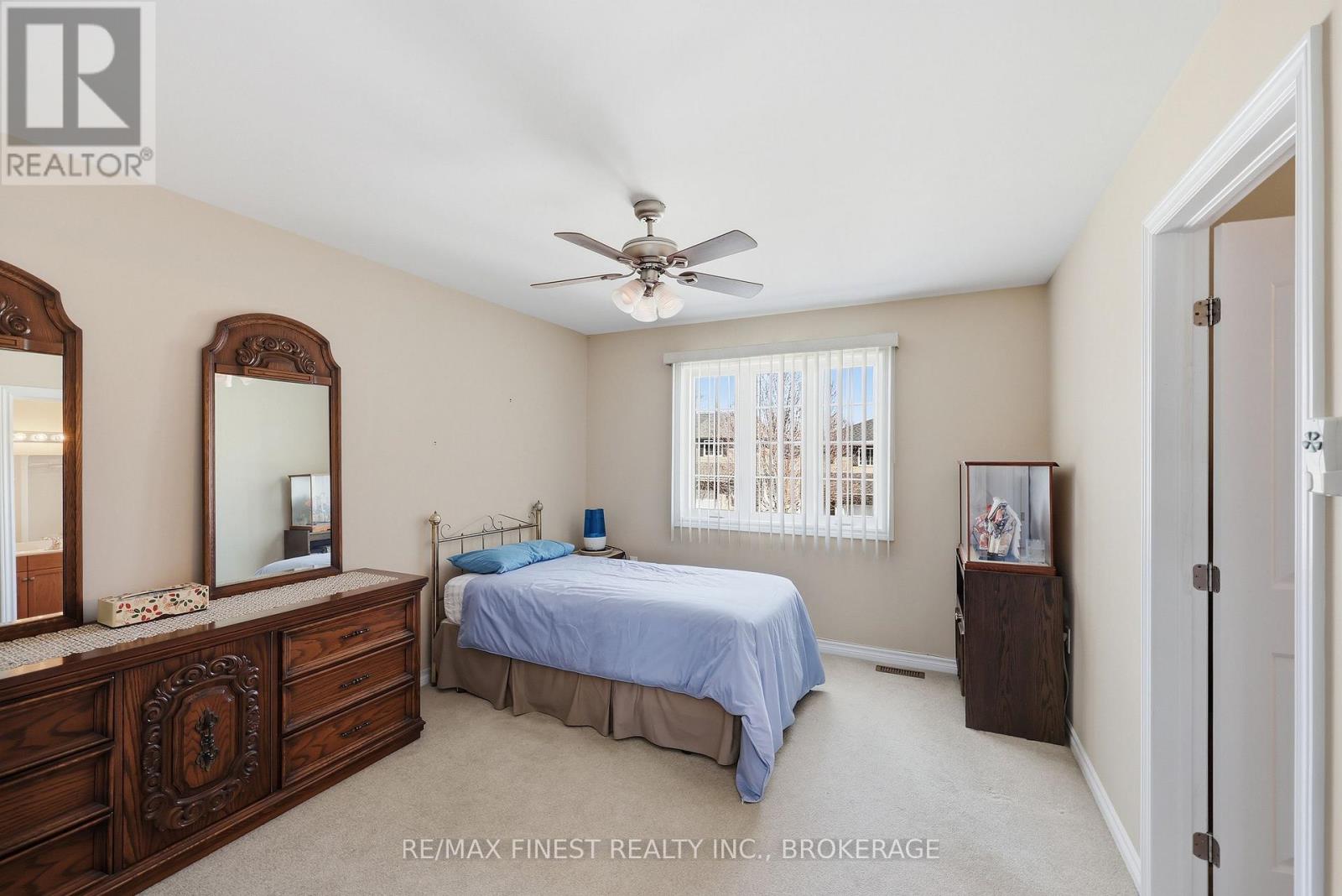 6 KARLEE COURT - 25