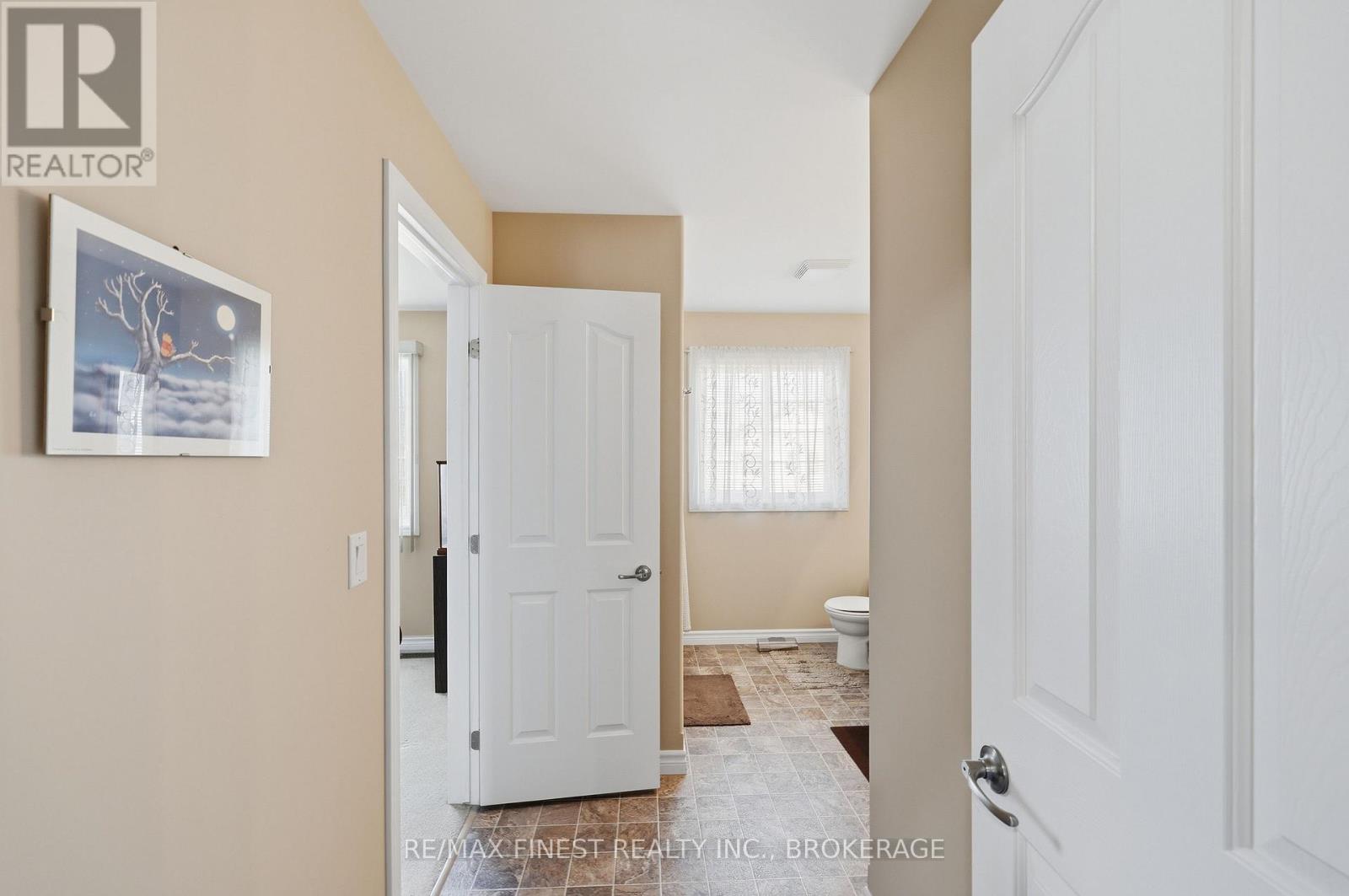 6 KARLEE COURT - 28