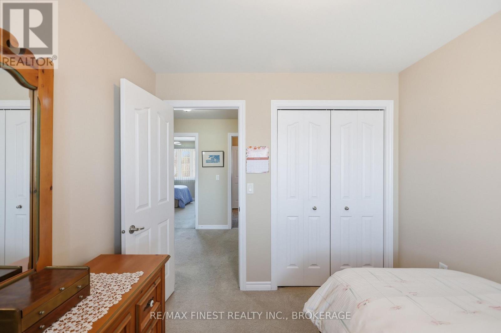 6 KARLEE COURT - 34