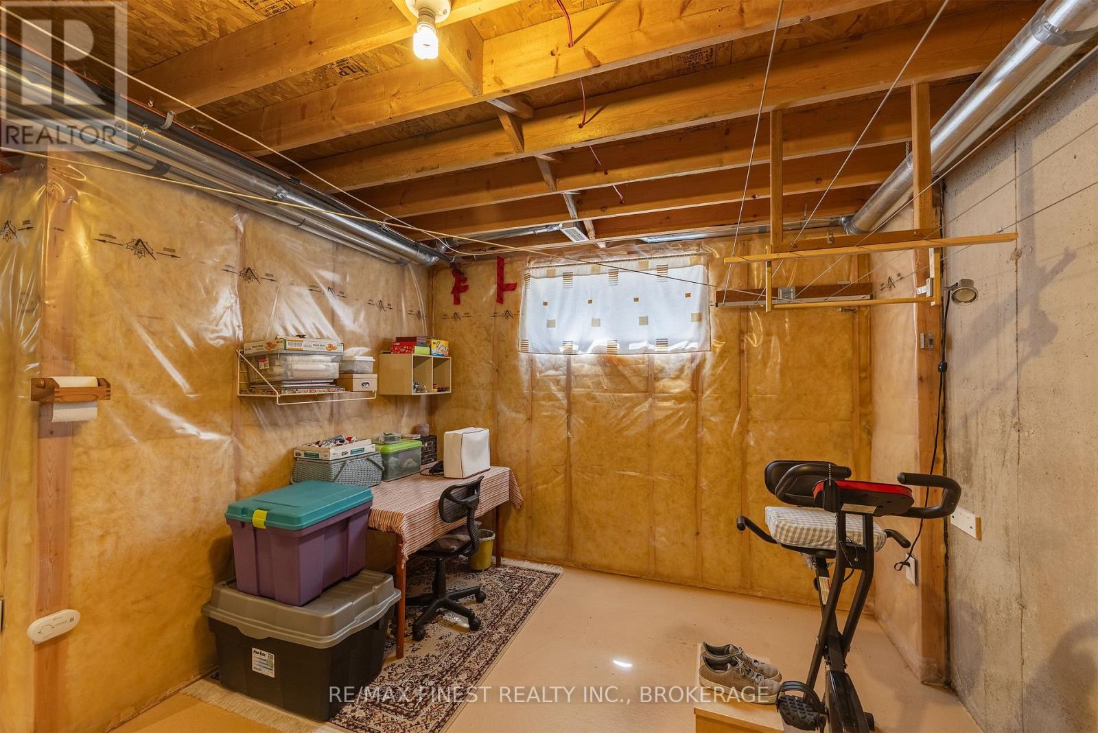 6 KARLEE COURT - 39