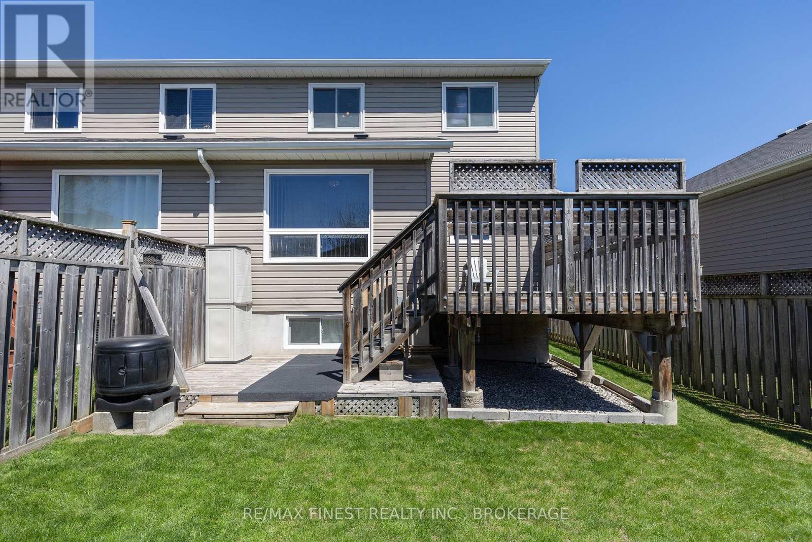 6 KARLEE COURT - 44
