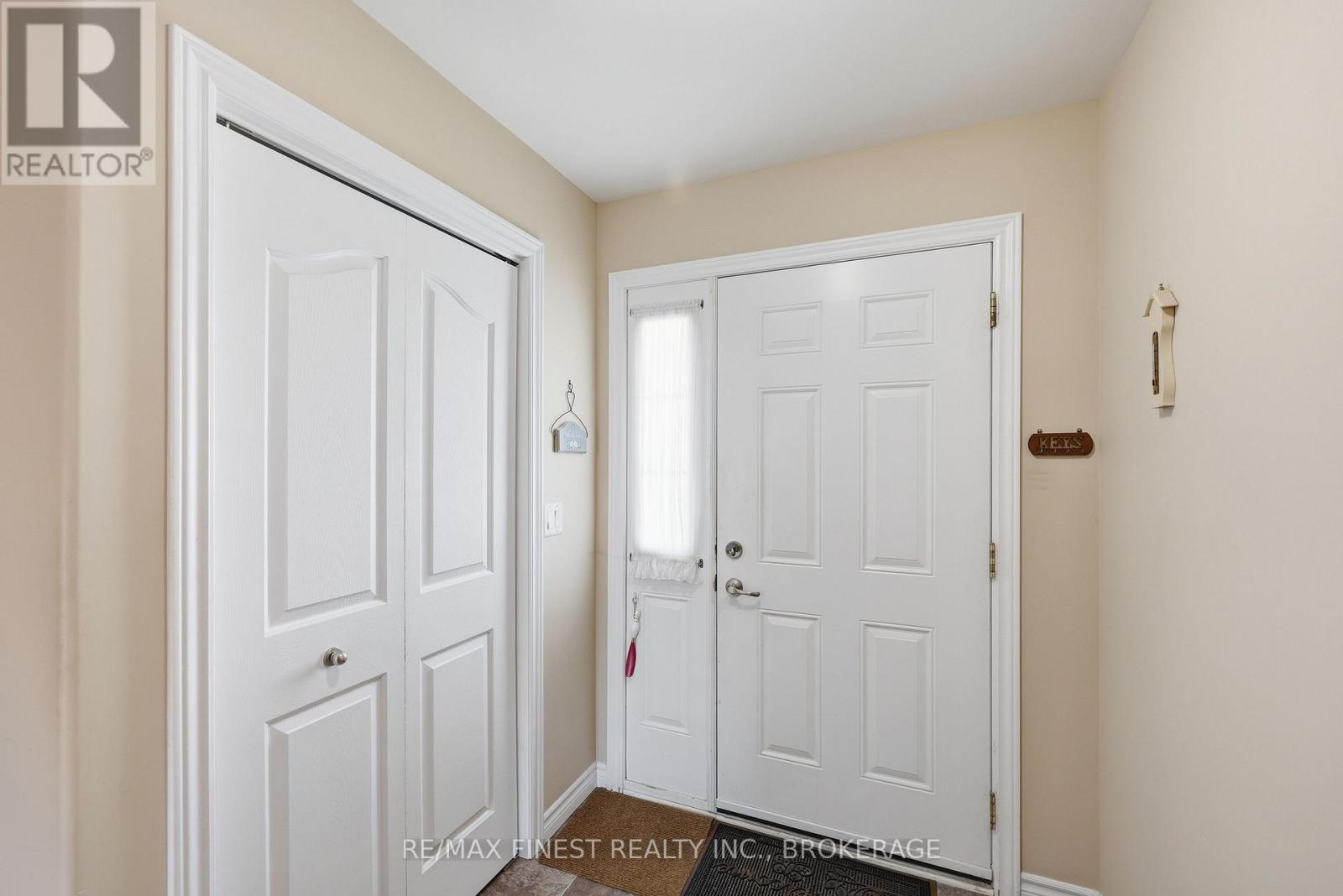 6 KARLEE COURT - 6
