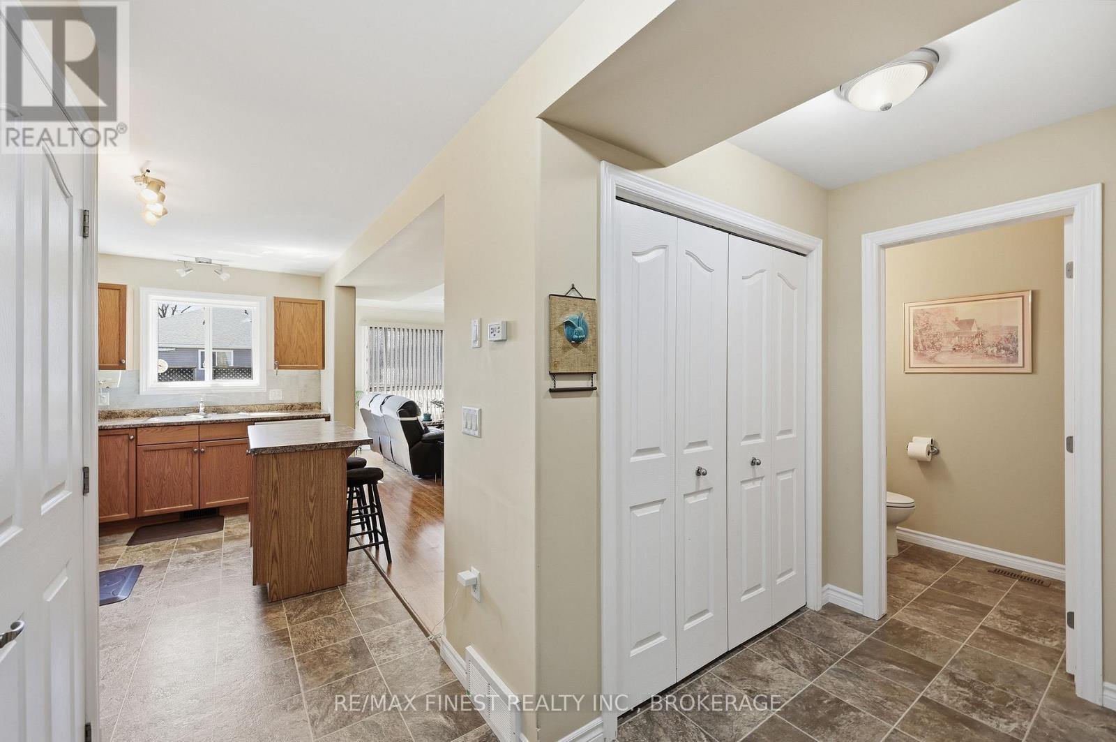6 KARLEE COURT - 9