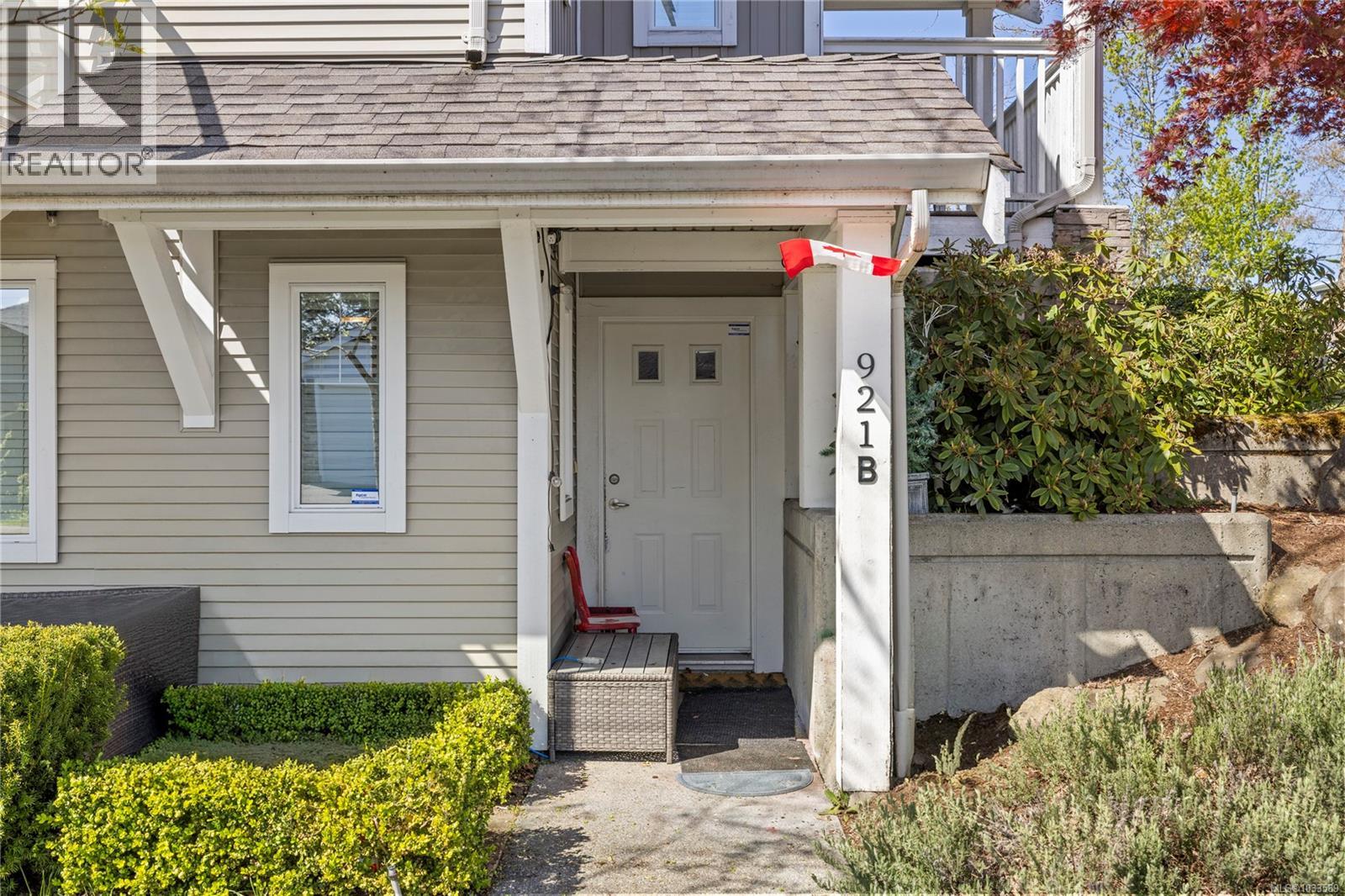 921 Sarum Rise Way - 25