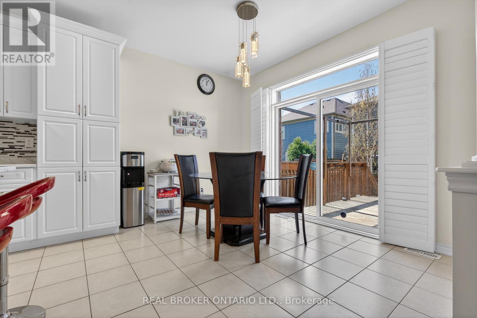 27 FINGLAND CRESCENT - 13